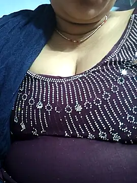 Snapshot of Ritasingh-0461 chatting on 03-02-25, 02:41 Ritasingh-0461 online show from 03-02-25, 02:41