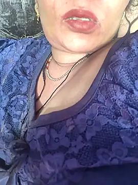 Snapshot of Ritasingh-0461 chatting on 03-14-25, 10:29 Ritasingh-0461 online show from 03-14-25, 10:29