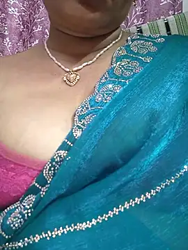 Snapshot of Ritasingh-0461 chatting on 10-13-25, 01:11 Ritasingh-0461 online show from 10-13-25, 01:11