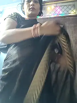 Snapshot of Ritasingh-0461 chatting on 10-25-25, 12:18 Ritasingh-0461 online show from 10-25-25, 12:18