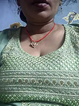 Snapshot of Ritasingh-0461 chatting on 11-09-25, 01:37 Ritasingh-0461 online show from 11-09-25, 01:37