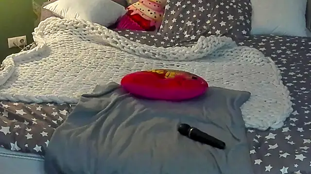 RosieMoons online show from 02-04-25, 05:10