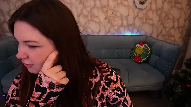 RosieMoons online show from 12-16-25, 08:14