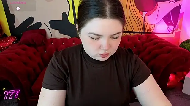 RosieMoons online show from 04-05-26, 07:22