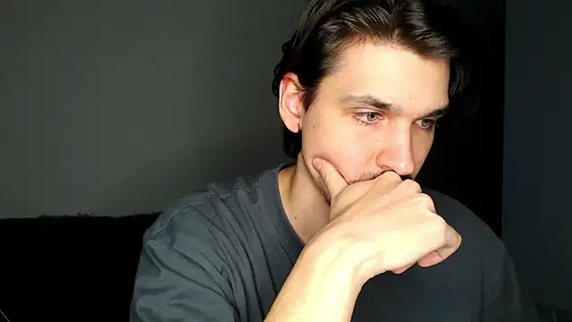 Snapshot of boy_next_door_1 chatting on 11-21-25, 03:49 boy next door 1 online show from 11-21-25, 03:49