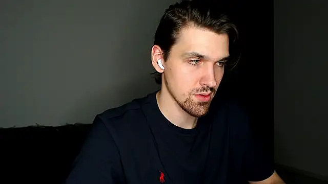 Snapshot of boy_next_door_1 chatting on 11-21-25, 09:02 boy next door 1 online show from 11-21-25, 09:02