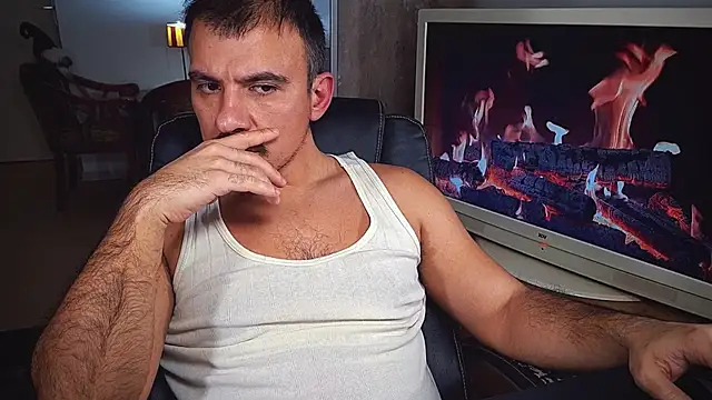 Snapshot of officeman7 chatting on 12-20-24, 05:51 officeman7 online show from 12-20-24, 05:51