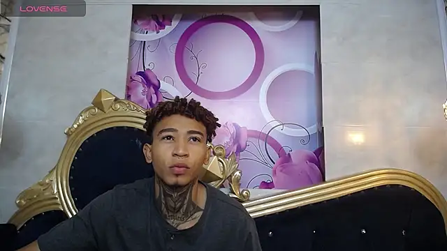 sexy blacks  online show from 02-21-25, 11:33