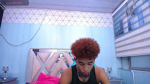 sexy blacks  online show from 03-05-25, 11:38