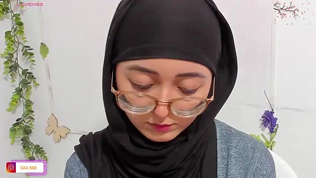 Snapshot of aysel_elid chatting on 10-08-25, 09:56 aysel elid online show from 10-08-25, 09:56