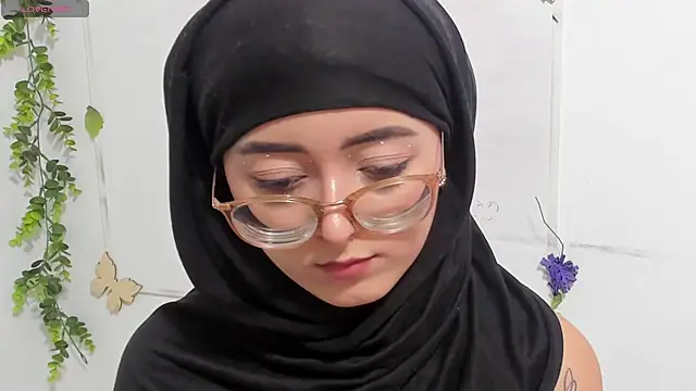 Snapshot of aysel_elid chatting on 10-28-25, 11:07 aysel elid online show from 10-28-25, 11:07