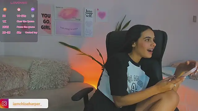 ChloeHarper  online show from 01-08-25, 11:54