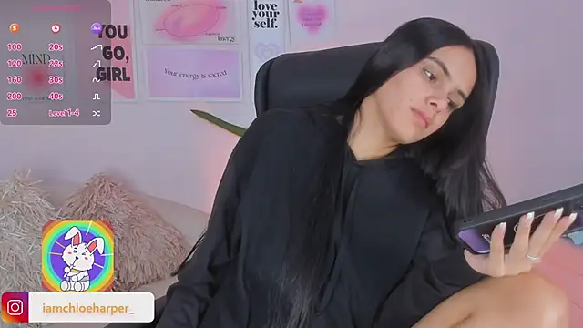 ChloeHarper  online show from 01-11-25, 12:40