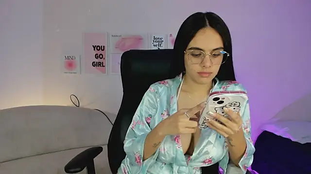 ChloeHarper  online show from 02-10-25, 04:14