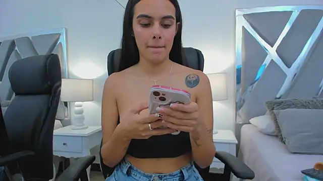 ChloeHarper  online show from 03-15-25, 03:27