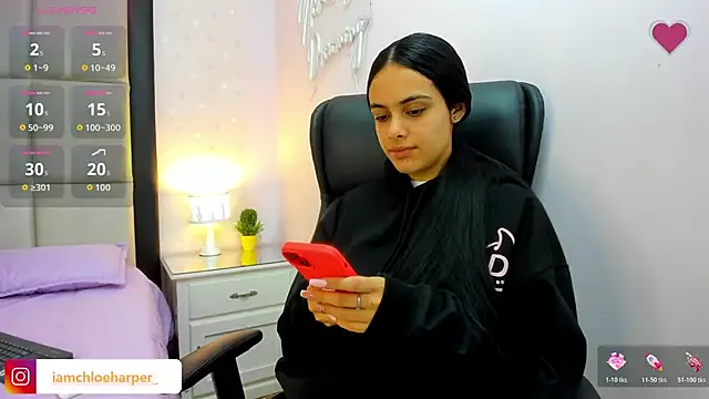 ChloeHarper  online show from 11-05-25, 01:11