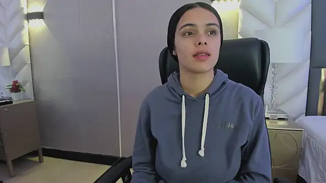 ChloeHarper  online show from 02-27-26, 11:21