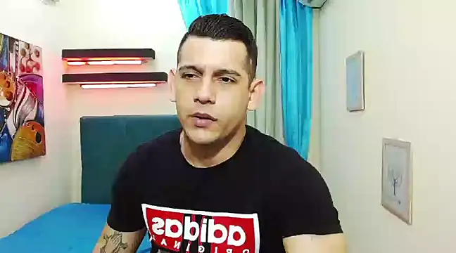 Snapshot of master_monstercock_ chatting on 03-10-25, 12:18 master monstercock online show from 03-10-25, 12:18