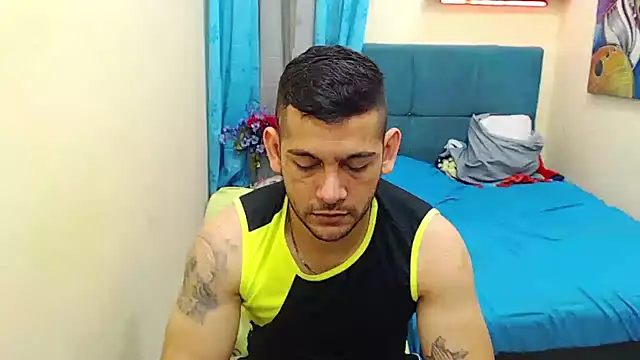 Snapshot of master_monstercock_ chatting on 09-08-25, 11:26 master monstercock online show from 09-08-25, 11:26