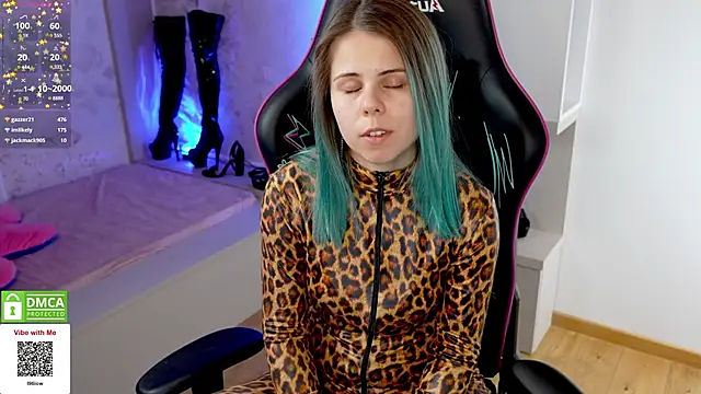 Latex Kitty online show from 02-17-25, 05:10