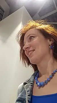 Snapshot of Exhibitionsplit chatting on 02-25-25, 05:15 Exhibitionsplit online show from 02-25-25, 05:15