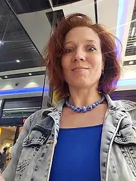 Snapshot of Exhibitionsplit chatting on 02-27-25, 02:21 Exhibitionsplit online show from 02-27-25, 02:21