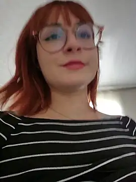 Snapshot of Ahrya_ chatting on 04-01-26, 01:41 Ahrya online show from 04-01-26, 01:41