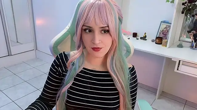 Snapshot of Ahrya_ chatting on 07-11-26, 05:04 Ahrya online show from 07-11-26, 05:04