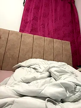 Snapshot of cristel_17 chatting on 12-09-24, 01:40 cristel 17 online show from 12-09-24, 01:40