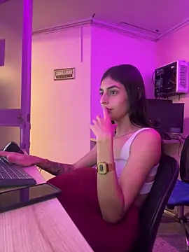 Snapshot of cristel_17 chatting on 12-20-24, 05:57 cristel 17 online show from 12-20-24, 05:57