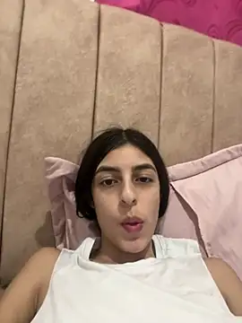 Snapshot of cristel_17 chatting on 12-26-24, 04:21 cristel 17 online show from 12-26-24, 04:21