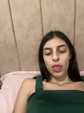 Snapshot of cristel_17 chatting on 12-28-24, 03:26 cristel 17 online show from 12-28-24, 03:26