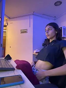 Snapshot of cristel_17 chatting on 12-28-24, 09:40 cristel 17 online show from 12-28-24, 09:40