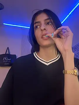 Snapshot of cristel_17 chatting on 02-23-25, 02:35 cristel 17 online show from 02-23-25, 02:35