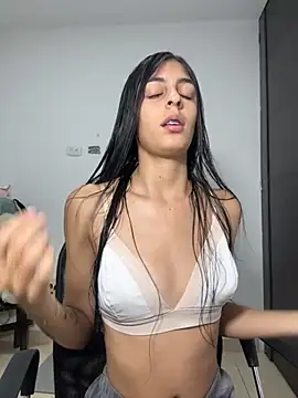 Snapshot of cristel_17 chatting on 11-06-25, 01:50 cristel 17 online show from 11-06-25, 01:50