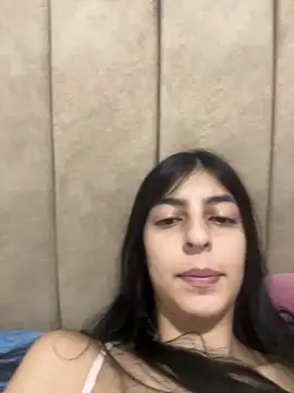 Snapshot of cristel_17 chatting on 11-23-25, 08:08 cristel 17 online show from 11-23-25, 08:08