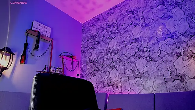 Snapshot of irregular_fetish_ chatting on 01-20-25, 09:01 irregular fetish online show from 01-20-25, 09:01