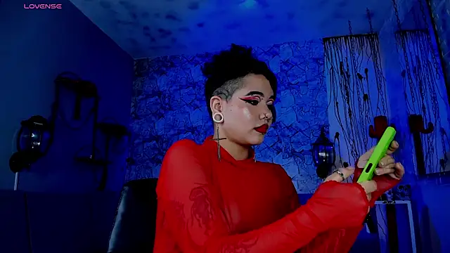 Snapshot of irregular_fetish_ chatting on 03-19-25, 11:25 irregular fetish online show from 03-19-25, 11:25