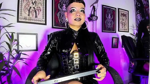 irregular fetish  online show from 05-27-26, 02:08