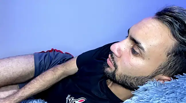 Snapshot of Dar_milk chatting on 12-10-24, 04:56 Dar milk online show from 12-10-24, 04:56