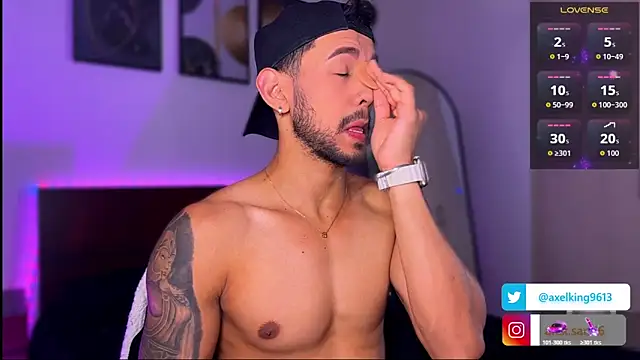 AxelKing1326 online show from 11-08-25, 09:24