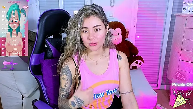 Tawny cox online show from 12-20-24, 07:55