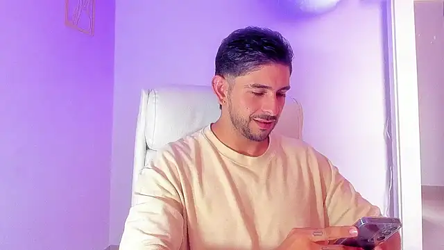 Snapshot of Ethan_mullers chatting on 02-04-25, 07:22 Ethan mullers online show from 02-04-25, 07:22