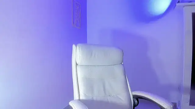 Snapshot of Ethan_mullers chatting on 02-04-25, 10:24 Ethan mullers online show from 02-04-25, 10:24