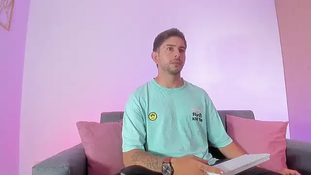 Snapshot of Ethan_mullers chatting on 02-09-25, 07:30 Ethan mullers online show from 02-09-25, 07:30