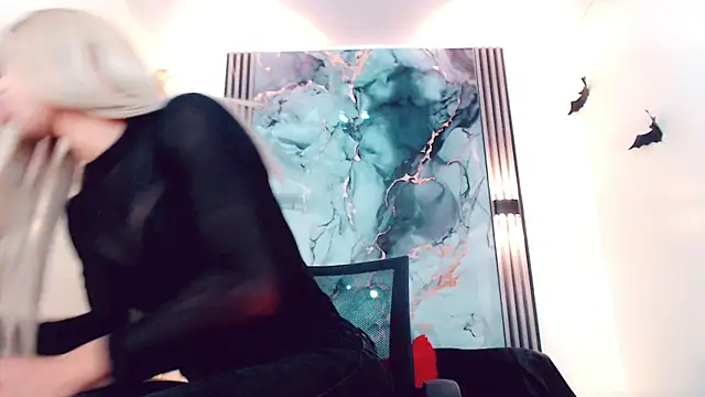 hilary rodriguez online show from 09-25-25, 07:06