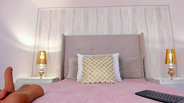 Snapshot of katie_cruz chatting on 01-16-25, 05:23 katie cruz online show from 01-16-25, 05:23