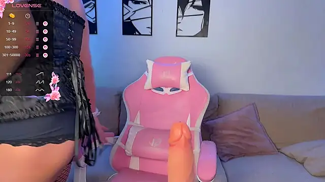 Snapshot of rich_peaches chatting on 10-31-25, 06:31 rich peaches online show from 10-31-25, 06:31