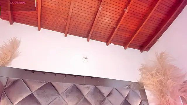 sofhiaa adaams online show from 10-13-25, 10:10