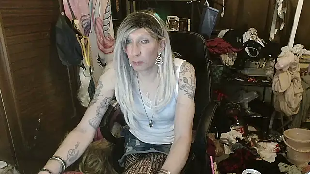 Ombeline1 online show from 01-15-26, 06:55